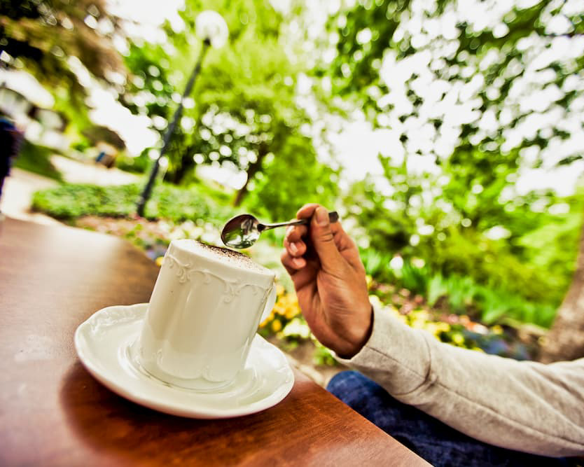 Appartementhaus Berlin in Bad Füssing - Foto von einer Kaffeetasse mit Cappuchino