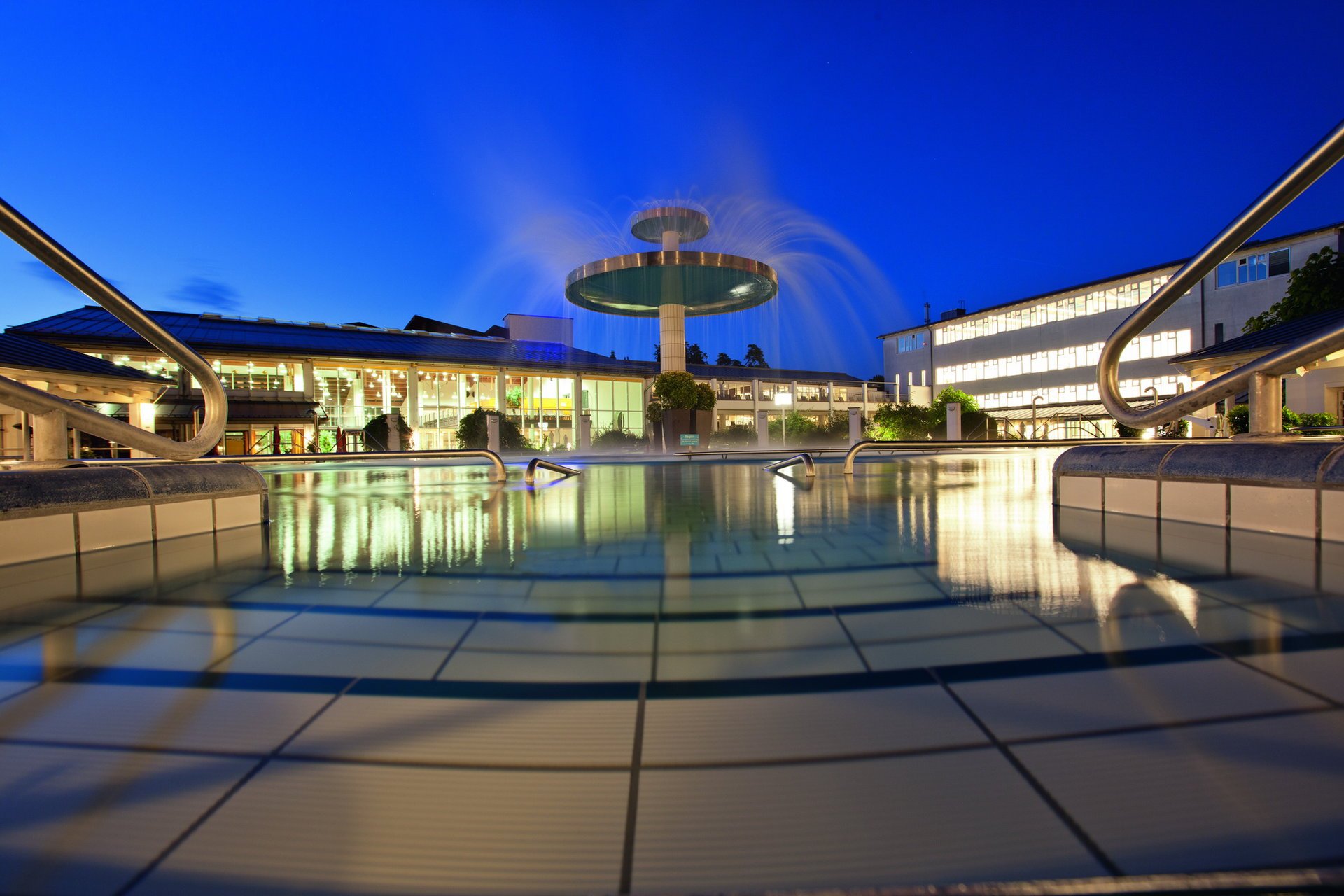 Therme Eins nachts in Bad Füssing